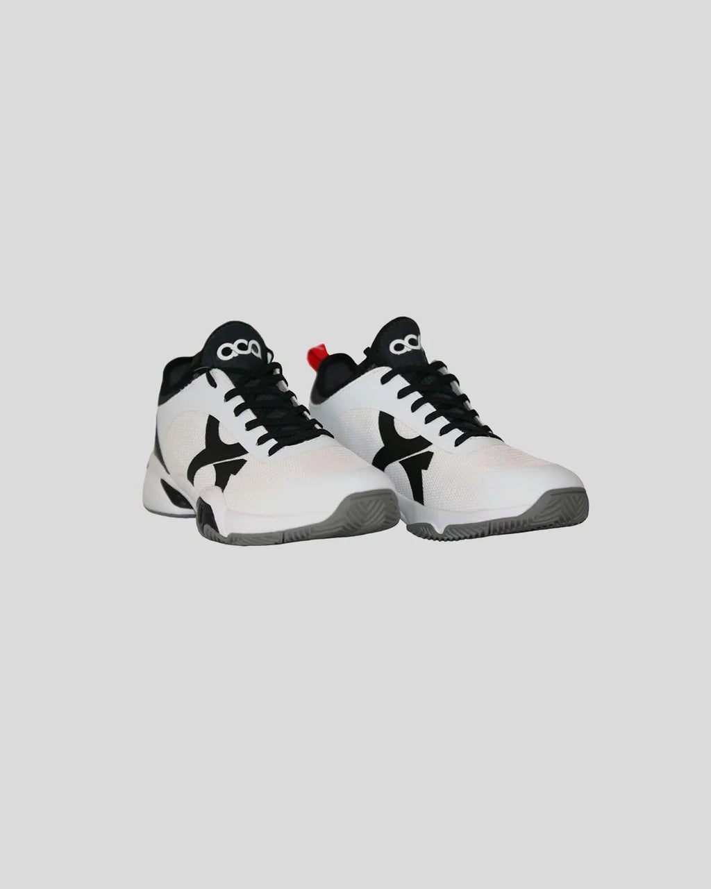 Atrium White & Black