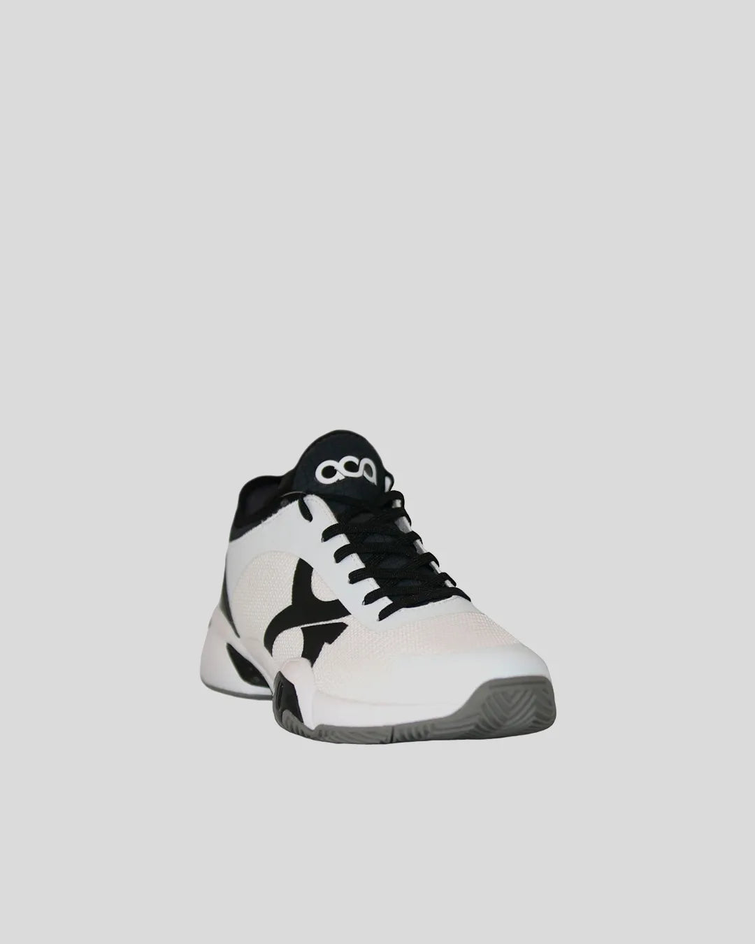 Atrium White & Black